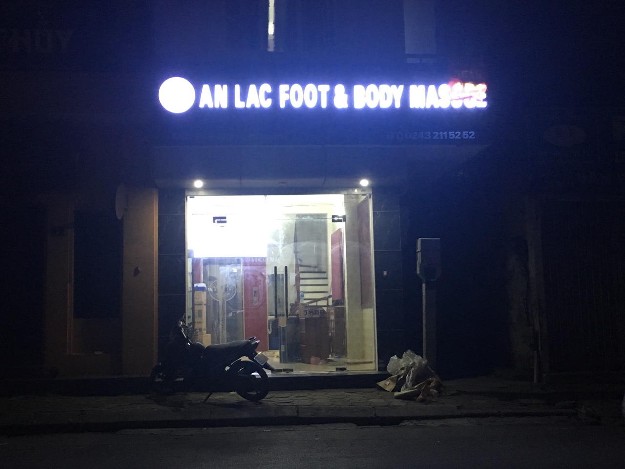 bộ sản phẩm ghế massage, dụng cụ spa cung cấp tại cơ sở spa An Lạc 2.